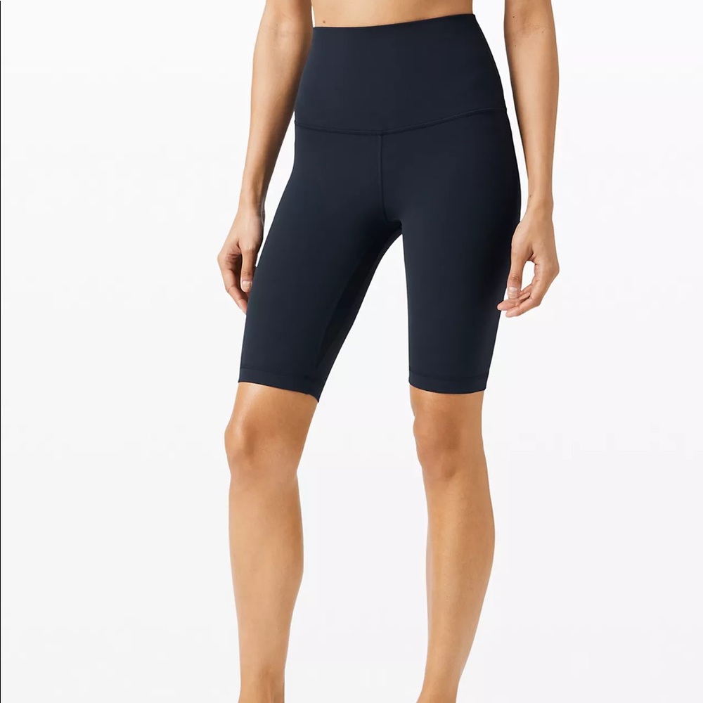 Lulu lemon High-rise Short 10”